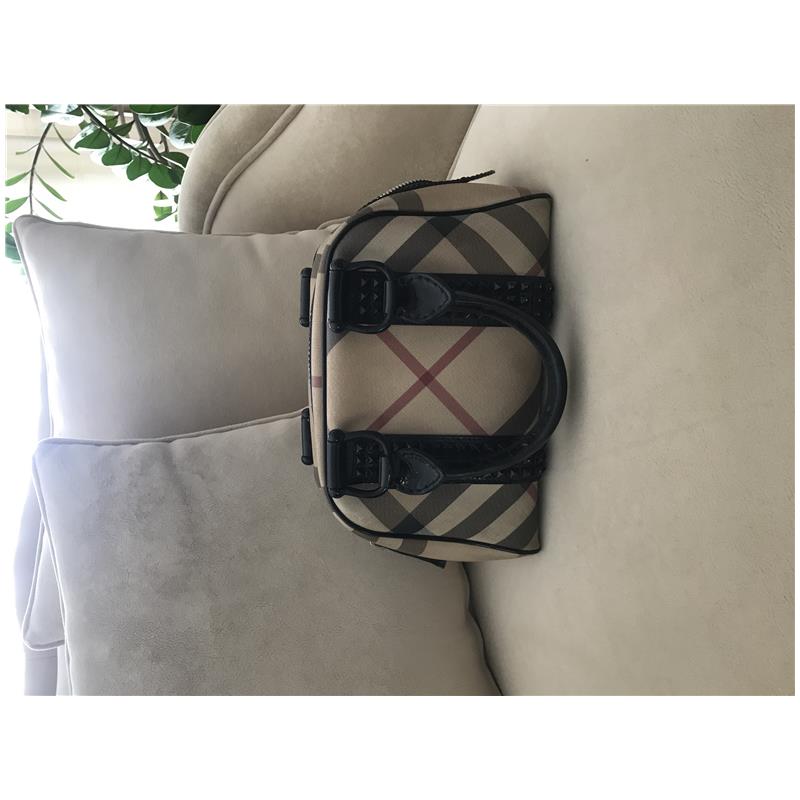 کیف-Burberry